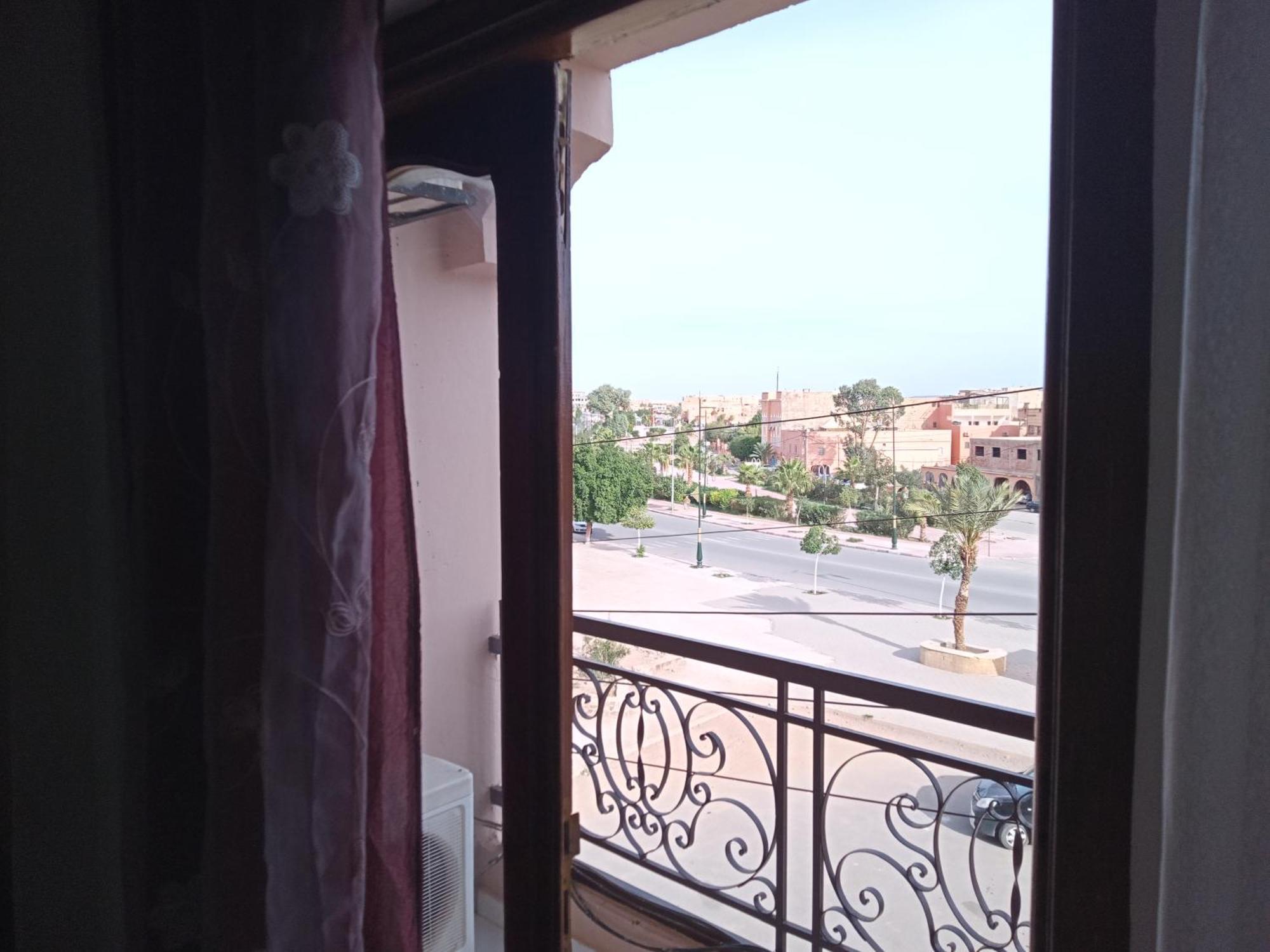 Appart Aigle Hotel Варзазат Екстериор снимка