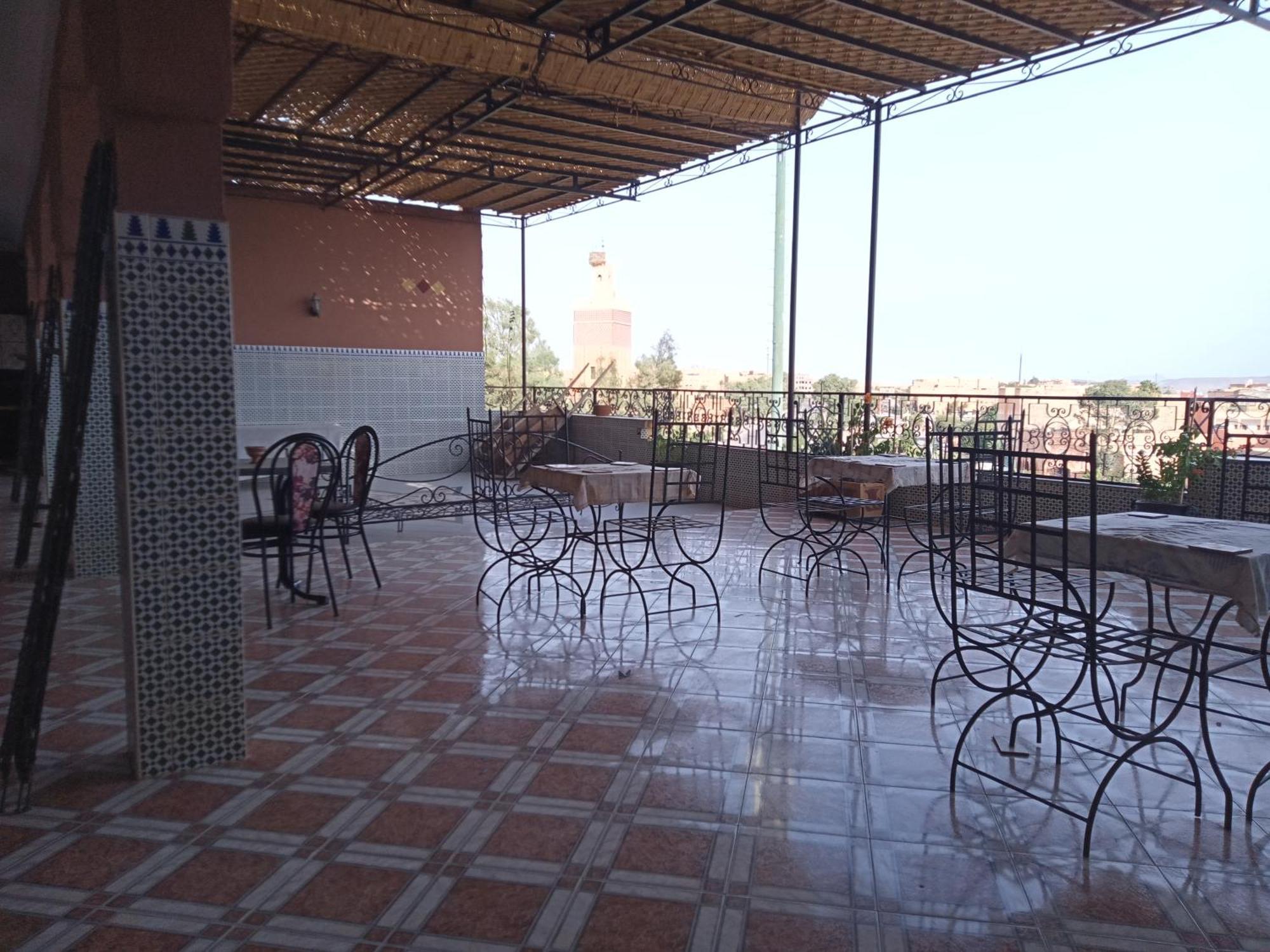Appart Aigle Hotel Варзазат Екстериор снимка